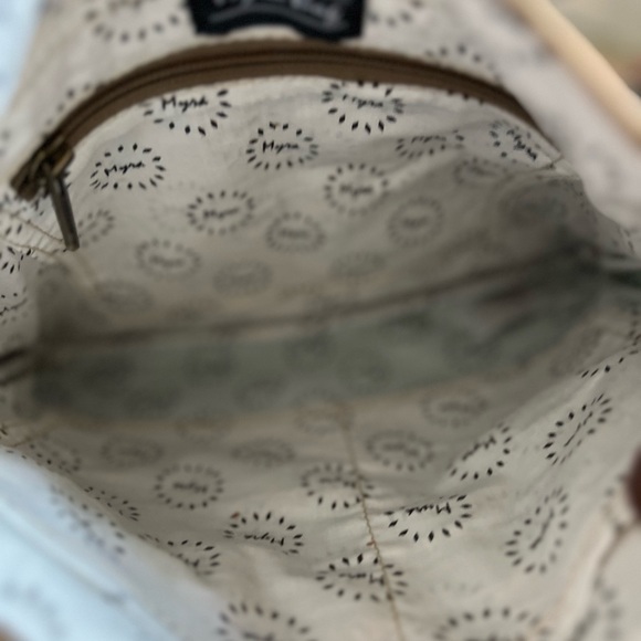 NEW Embossed green leather cowhide Floral Myra Bag ClutchCrossbody Small purse - Picture 9 of 9